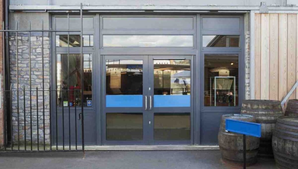Aluminium and Glass Shopfronts