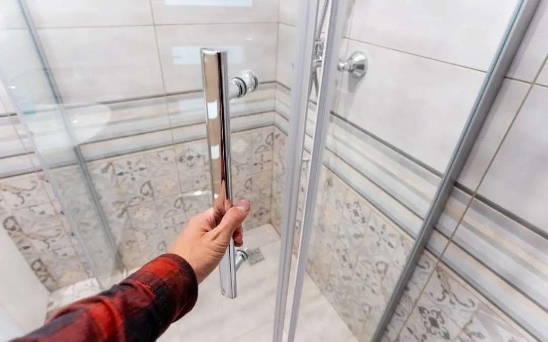 Do Pivot Shower Doors Leak? Expert 2025 Analysis and Solutions